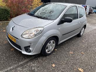 Unfallwagen Renault Twingo 1.2 airco 2010/8