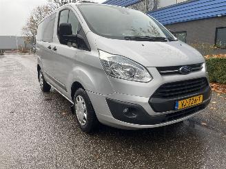 skadebil auto Ford Transit 2.2 DC 2014/8
