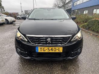 Peugeot 308 1.2 96kw picture 6