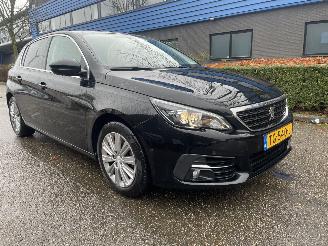 skadebil auto Peugeot 308 1.2 96kw 2018/5
