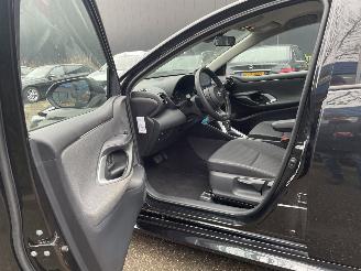 Toyota Yaris 5drs hybrid picture 8