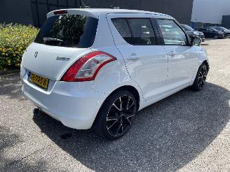 Coche accidentado Suzuki Swift 1.2 5drs 2011/10