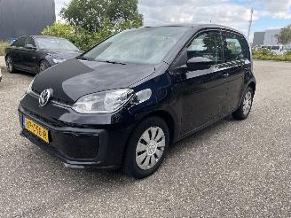 Vaurioauto  passenger cars Volkswagen Up! 5drs airco 2019/3