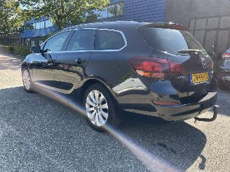 Unfallwagen Opel Astra 1.4 Cosmo 2011/10