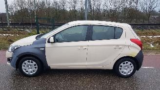 skadebil auto Hyundai I-20 AUTOMAAT 2014/5