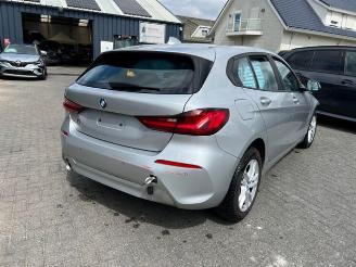 Damaged car BMW 1-serie i Advantage  DAB-Tuner ScheinLED 2021/5