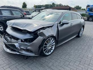 krockskadad bil bedrijf Mercedes Cla-klasse 180d Shooting Brake AMG Panorama 2020/6