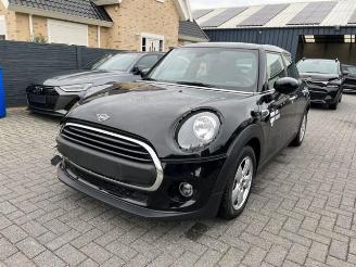 Uttjänta bilar auto Mini One 75KW Essential Trim Navi 2021/3