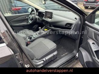 Nissan Qashqai 1.3 DIG-T MHEV N-Connecta Pano 360Cam picture 22