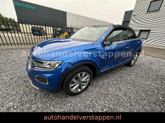 Damaged car Volkswagen T-Roc Cabriolet Style 1.5 TSI 110KW Navi DAB+ 2020/11