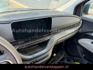 Fiat 500E 500 e La Prima 87KW  Cabriolet picture 11