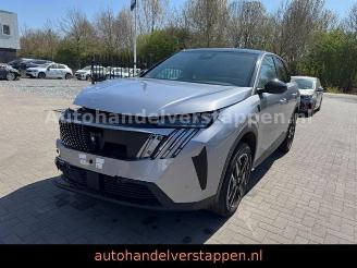 Damaged car Peugeot 3008 Hybrid 136 GT Automatik 2024/11