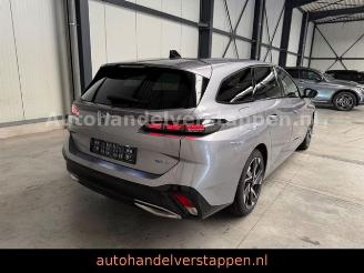 krockskadad bil bus Peugeot 308 SW Hybrid 180 Allure Pack 133KW Nappa EXclus 2024/2