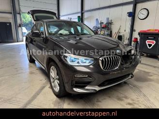 Vaurioauto  passenger cars BMW X4 xDrive 20 d Advantage 140KW Pano Leder Navi 2019/7