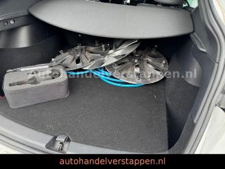 Tesla Model Y Long Range Dual AWD Pano Leder picture 14