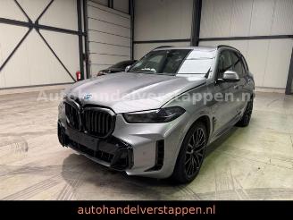 krockskadad bil auto BMW X5 50 e xDrive M Sport Pano 22'' VOLL 2024/2