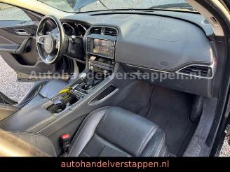 Jaguar F-Pace R-Sport D180 20D AWD picture 14