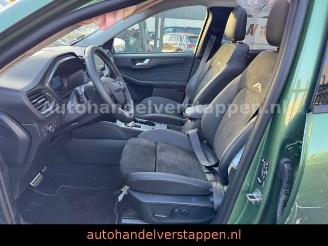 Ford Kuga Plug-In Hybrid Active X Auto 178KW picture 18