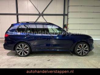 BMW X7 xDrive 40d M Sport Pro Paket OPEN SKY picture 5