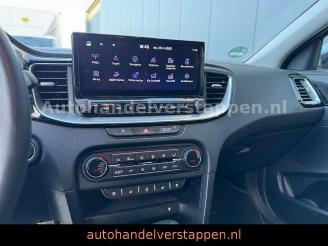 Kia Cee d Ceed Sportswagon Plug-in Hybrid Platinum Edition picture 30