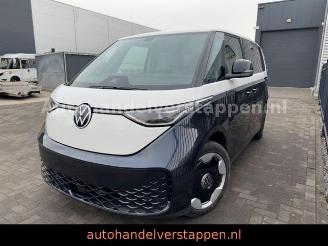 damaged passenger cars Volkswagen ID.Buzz Bus 150 kW Pro 2× EL. Tur 2024/4