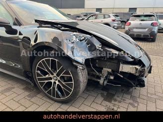 Porsche Taycan 350KW Panorama-Glasdach Leder 20zoll picture 13