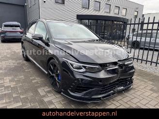 krockskadad bil auto Volkswagen Golf VIII Lim. R 4Motion Performance Pano HUD 2023/9