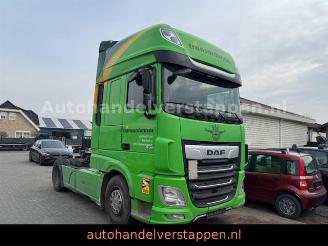 krockskadad bil vrachtwagen DAF XF 105 480 MEGA SPACE EUR6 Standklima 2019/7