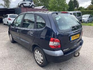 Renault Scenic  picture 3