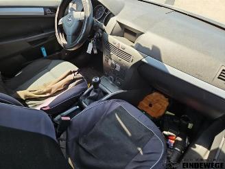 Opel Astra Astra H (L48), Hatchback 5-drs, 2004 / 2014 1.6 16V Twinport picture 14