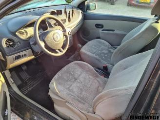 Renault Clio Clio III (BR/CR), Hatchback, 2005 / 2014 1.4 16V picture 5