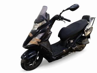 Kymco  DINK picture 2