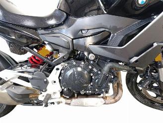 BMW  F 900XR picture 20