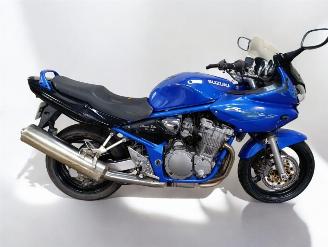 skadebil motor Suzuki Bandit 600  2004/3