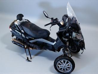 damaged scooters Piaggio  MP3 2011/1