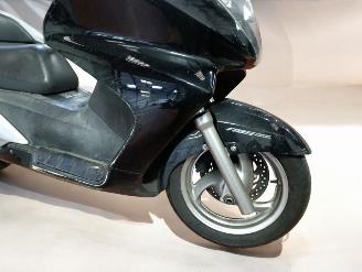 Honda  FJS SILVERWING picture 14