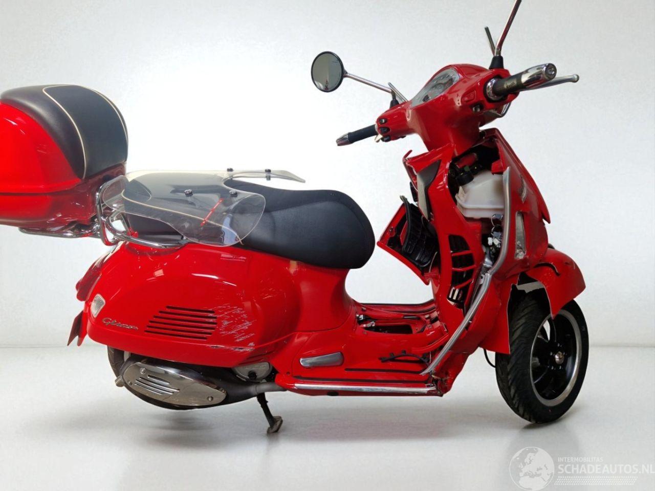 Piaggio  GTS -VESPA