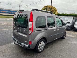 Voiture accidenté Renault Kangoo 5 pers 2016/7