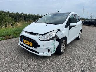 krockskadad bil auto Ford B-Max 1.0 Ecoboost Titanium 2014/4