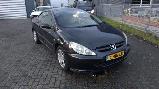 skadebil auto Peugeot 307 cabrio cc 2.0 lichte schade 179000 km 2004/1