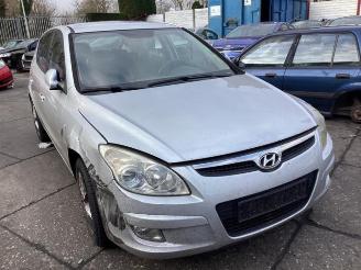 skadebil motor Hyundai I-30 i30 (FD), Hatchback, 2007 / 2011 2.0 CVVT 16V 2007/10