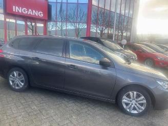 Peugeot 308 308 SW (L4/L9/LC/LJ/LR), Combi 5-drs, 2014 / 2021 1.2 12V e-THP PureTech 110 picture 6