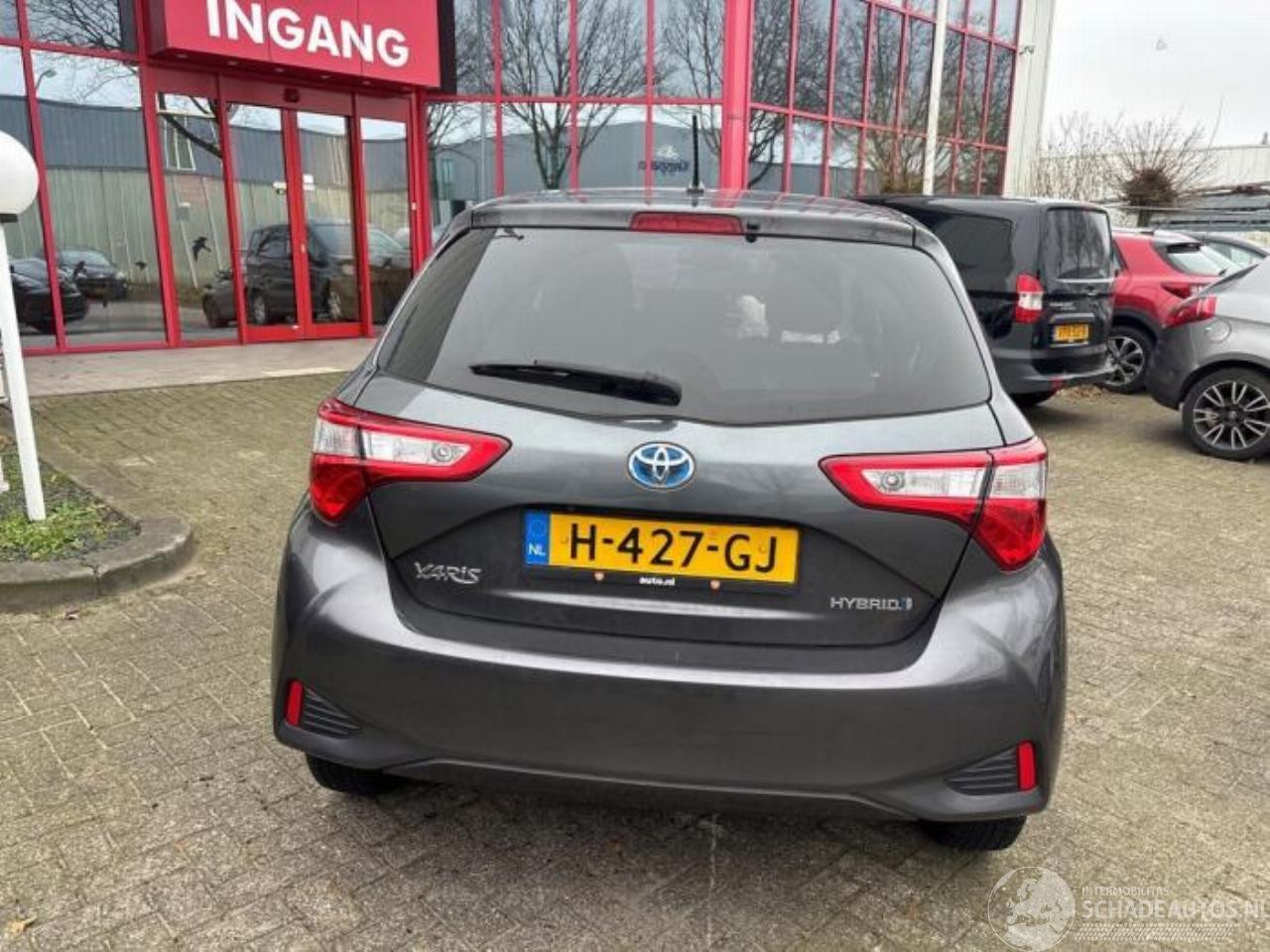 Toyota Yaris Yaris III (P13), Hatchback, 2010 / 2020 1.5 16V Hybrid