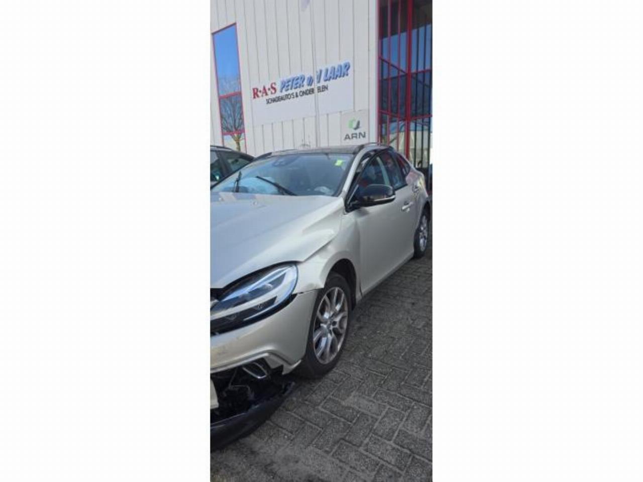 Volvo V-40 V40 Cross Country (MZ), Hatchback 5-drs, 2012 / 2019 1.5 T3 16V Geartronic