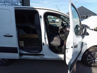 Peugeot Partner Partner (GC/GF/GG/GJ/GK), Van, 2008 / 2018 1.6 HDI 90 picture 16