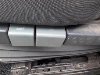 Renault Master Master III (MA/MB/MC/MD/MH/MF/MG/MH), Van, 2010 2.3 dCi 135 16V FWD picture 23