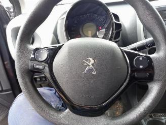 Peugeot 108 108, Hatchback, 2014 1.0 12V picture 13