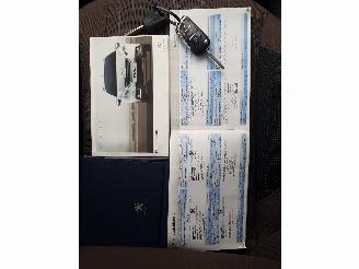 Peugeot 2008 1.2 VTi Active Pack Premium Automatic picture 19