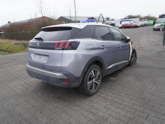 Démontage voiture Peugeot 3008 1.2 12v 2018/4