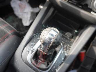 Volkswagen Golf 2.0 GTi picture 7